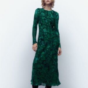 Zara viral emerald green paisley jacquard long sleeves maxi dress - Medium